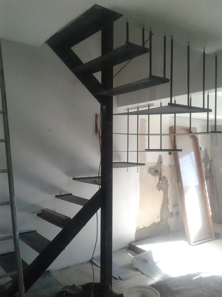 Escalera de hierro a medida, Rosario – HARCANDO – foto 5