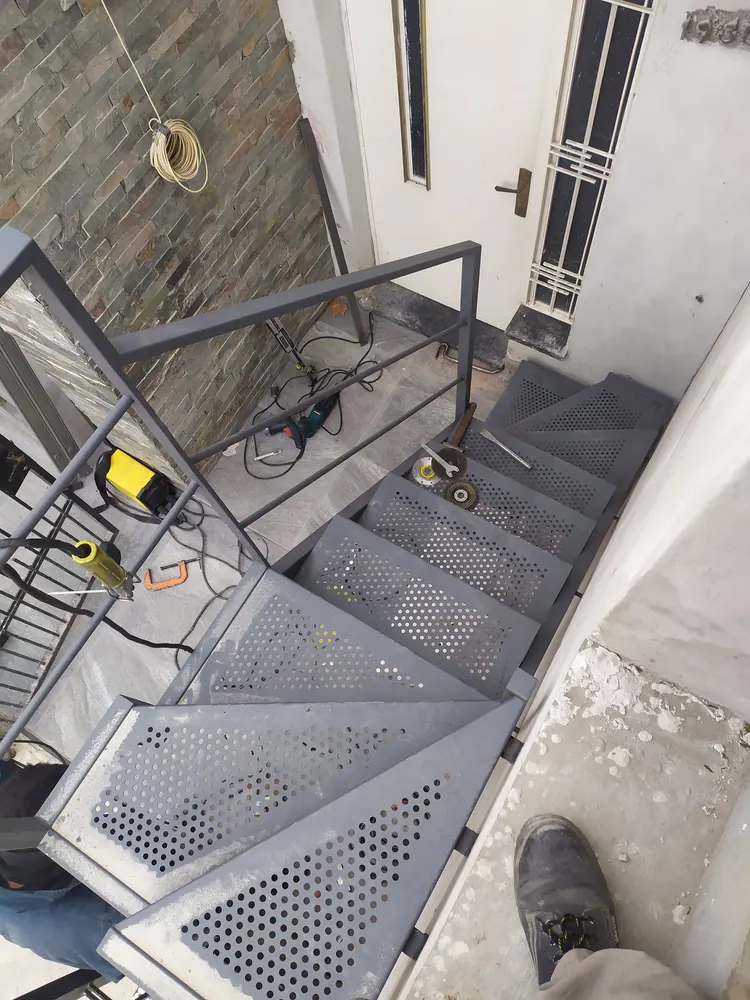 Escalera de hierro a medida, Rosario – HARCANDO – foto 18