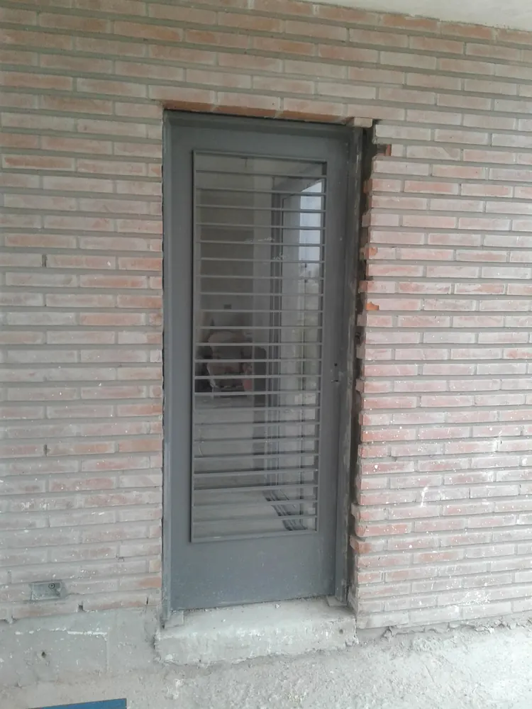 Portón de hierro a medida, Rosario – HARCANDO – foto 9