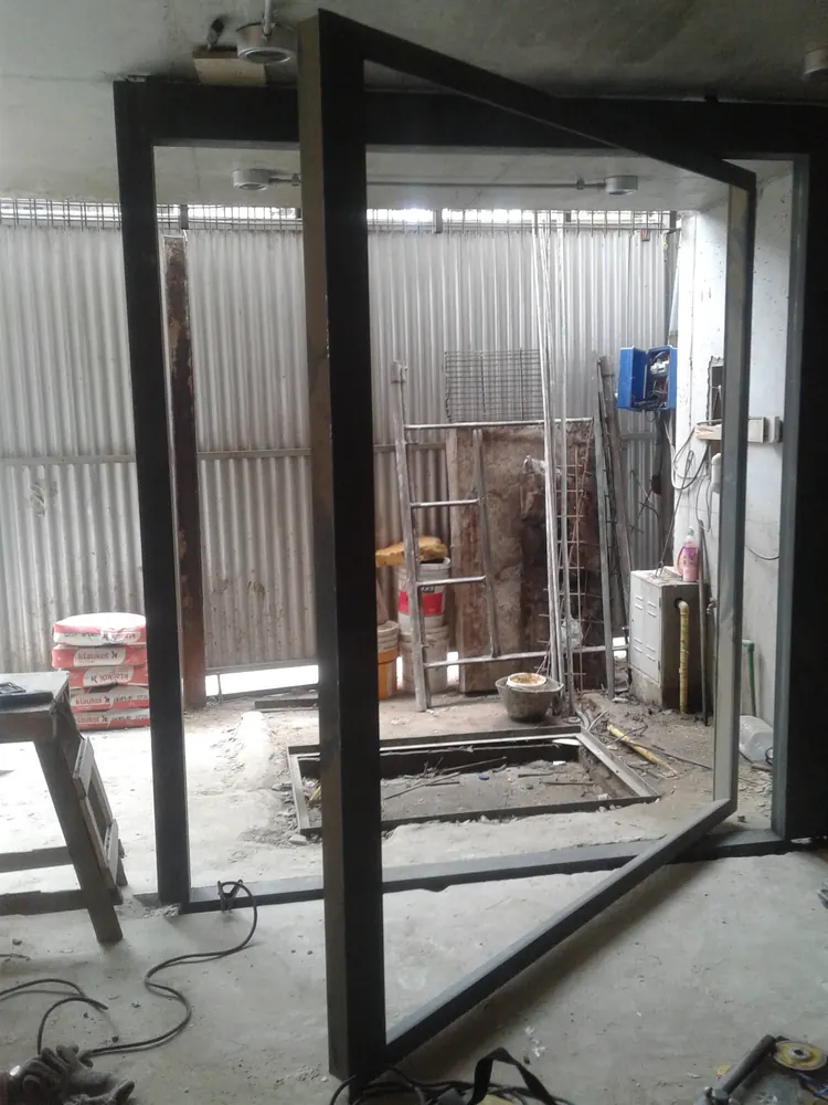 Portón de hierro a medida, Rosario – HARCANDO – foto 12