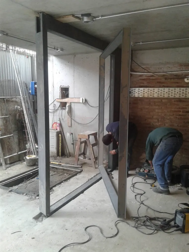 Portón de hierro a medida, Rosario – HARCANDO – foto 13