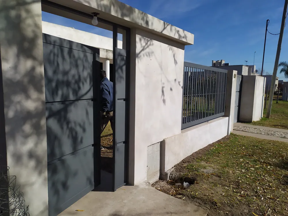 Portón de hierro a medida, Rosario – HARCANDO – foto 69